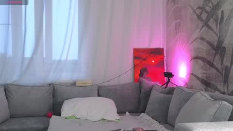 Lily online show from January 2025 06:35:01 AM