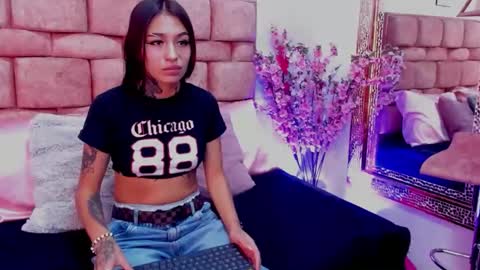 lily frox online show from June 2026 12:00:02 PM