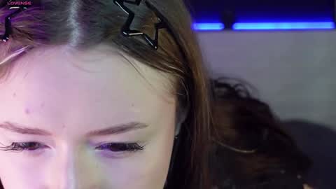 Snapshot of lily_moonlight chatting on January 2025 07:04:01 AM Lily online show from January 2025 07:04:01 AM