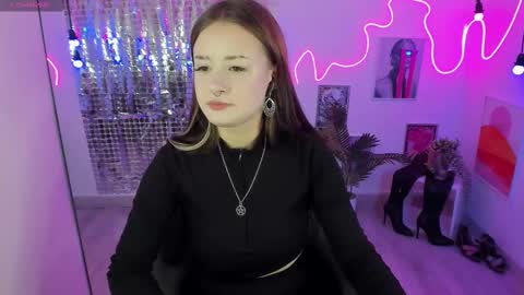 Snapshot of lily_moonlight chatting on March 2025 07:41:01 AM Lily online show from March 2025 07:41:01 AM