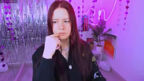 Snapshot of lily_moonlight chatting on February 2026 07:16:02 AM Lily online show from February 2026 07:16:02 AM