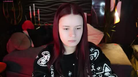 Snapshot of lily_moonlight chatting on February 2026 06:42:02 AM Lily online show from February 2026 06:42:02 AM