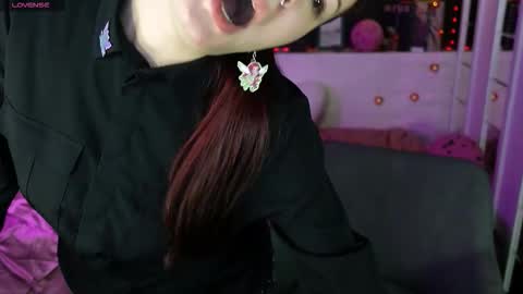 Snapshot of lily_moonlight chatting on February 2026 07:51:02 AM Lily online show from February 2026 07:51:02 AM