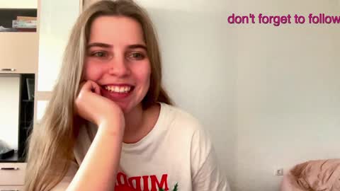 Lily online show from December 2024 11:24:01 AM