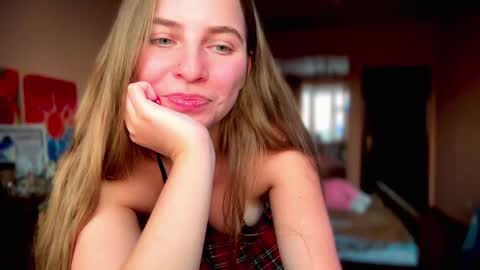 Lily online show from February 2025 01:52:02 PM