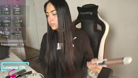 lily_waist online show from October 2025 11:13:02 AM