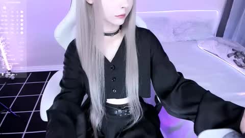 Lily online show from September 2025 12:32:02 AM