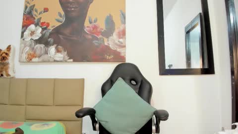 Lily online show from October 2025 07:07:02 PM