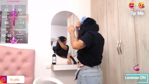 lilyfox23 online show from January 2026 12:32:02 PM