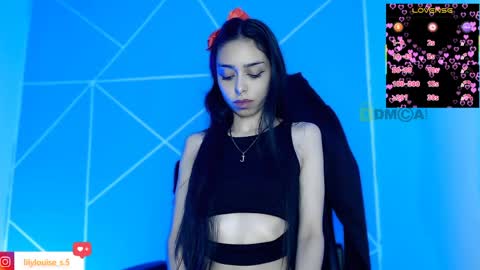Snapshot of lilylouisee_ chatting on May 2026 02:16:01 AM Liliana louise online show from May 2026 02:16:01 AM