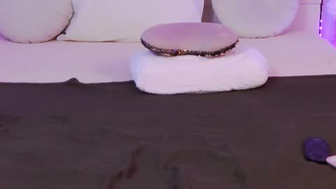      online show from February 2025 07:32:02 AM