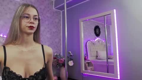      online show from September 2025 03:28:01 AM