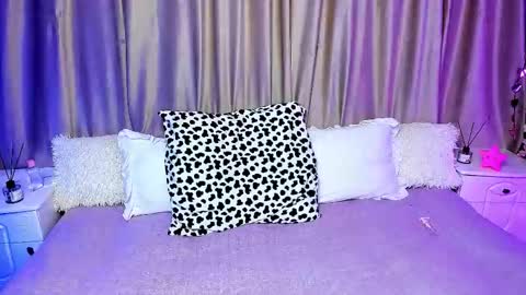 Lilian online show from December 2025 04:54:01 AM