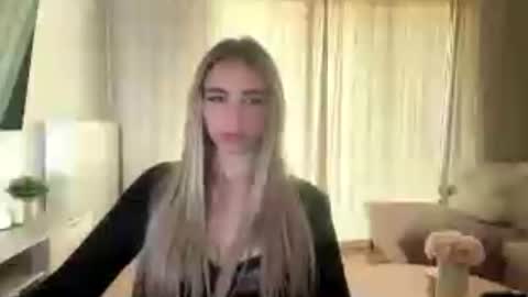 Snapshot of lilysweetgirl chatting on June 2026 04:30:02 PM Lily online show from June 2026 04:30:02 PM