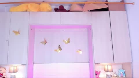 lilywhitee1 online show from February 2026 04:18:02 AM