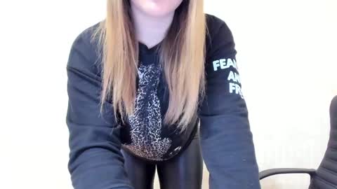 Snapshot of limebabykristi123 chatting on January 2025 06:21:01 PM online show from January 2025 06:21:01 PM