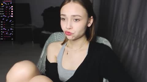 Snapshot of lina_and_lion chatting on March 2026 06:14:02 PM Scarlet online show from March 2026 06:14:02 PM