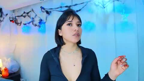  Lina Bedoya  online show from October 2025 11:58:02 AM