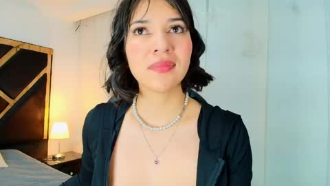 Snapshot of lina_bedoya chatting on June 2026 11:44:02 AM Lina Bedoya online show from June 2026 11:44:02 AM