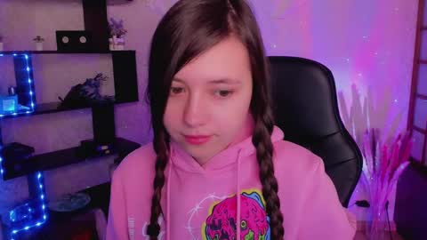 Lina online show from January 2025 02:04:02 AM