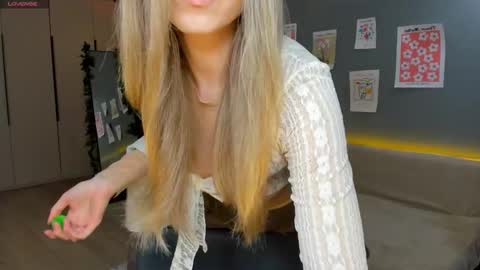 Lina online show from February 2026 01:22:01 PM