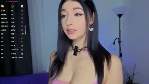 Lina online show from November 2025 05:51:02 AM