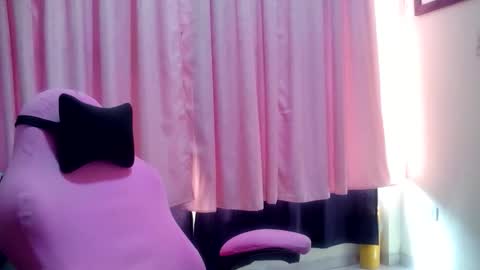 Snapshot of lina_maria99 chatting on June 2026 03:40:01 PM Lina Mara99 online show from June 2026 03:40:01 PM