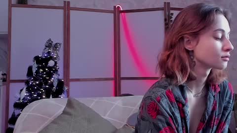 Lina -  online show from December 2024 10:28:02 AM