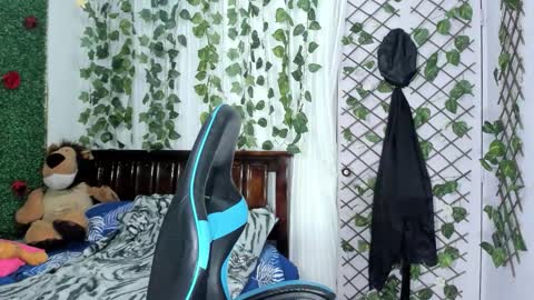 Snapshot of lina_paola chatting on November 2025 09:47:01 PM paola online show from November 2025 09:47:01 PM