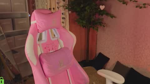 Snapshot of lina_reeds chatting on February 2026 01:10:02 AM LINA online show from February 2026 01:10:02 AM