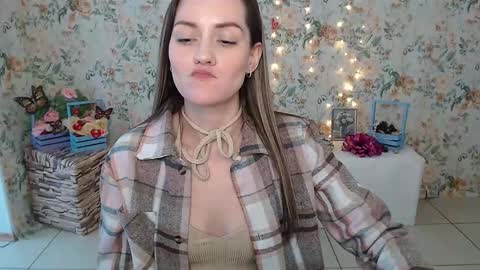 Lina online show from February 2025 09:35:01 AM