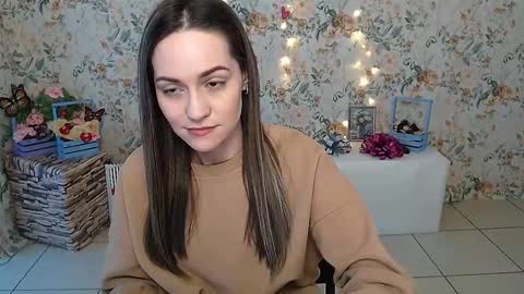 Lina online show from February 2025 06:47:02 AM