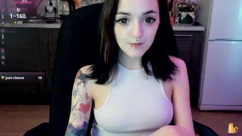 Lina 3  1715622743 online show from December 2024 11:02:01 AM