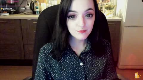 Lina 3  1715622743 online show from December 2024 06:57:01 PM