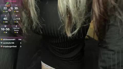 Snapshot of lina_vi chatting on February 2025 12:05:02 AM Lina online show from February 2025 12:05:02 AM