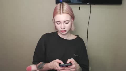 linacute52 online show from October 2025 09:53:01 AM