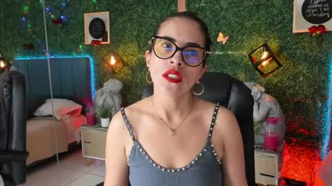 Snapshot of linagh chatting on May 2026 11:28:01 AM Lina online show from May 2026 11:28:01 AM