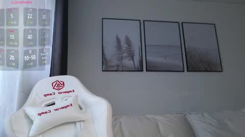 Lina online show from October 2025 08:23:02 AM