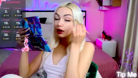 Snapshot of linalirian chatting on October 2025 02:15:02 PM I am Lina online show from October 2025 02:15:02 PM