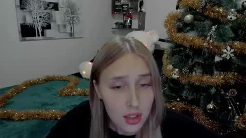 Lina online show from December 2024 07:32:02 PM