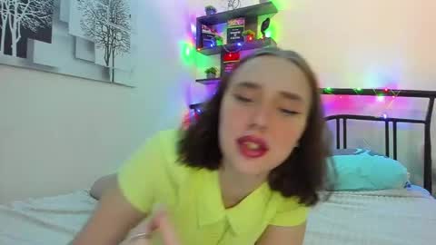 Lina online show from March 2026 10:37:02 PM