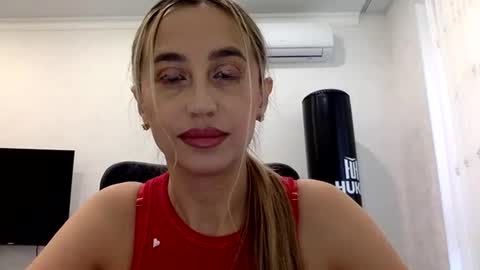 linavora online show from November 2025 12:52:01 PM