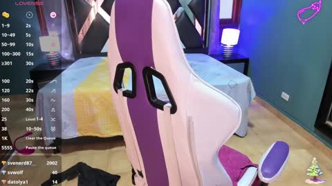  Linda  online show from December 2024 09:08:02 PM