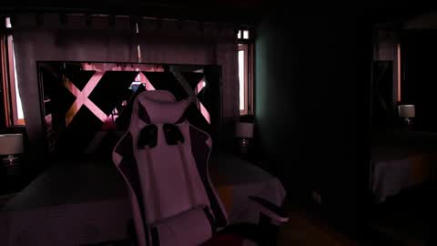  Linda  online show from January 2025 09:14:02 PM