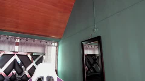  Linda  online show from March 2025 04:21:01 PM