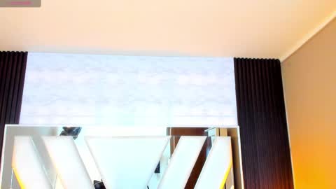  Linda  online show from September 2025 06:13:02 PM