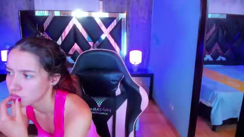 Snapshot of linda4petite chatting on July 2026 02:02:02 PM Linda online show from July 2026 02:02:02 PM