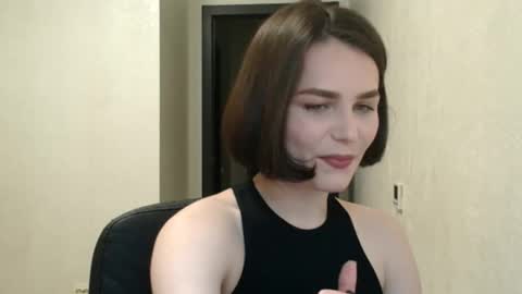 Linda online show from June 2026 07:49:02 PM