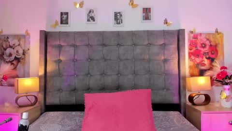 Linda Fosterr online show from April 2026 10:19:02 PM