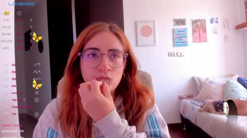 Giggles  online show from January 2025 07:50:01 PM